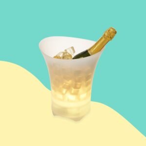 Na Falconi Brindes você encontra Champanheira Personalizada e diversas opções promocionais de brindes personalizados, e também brindes de luxo.