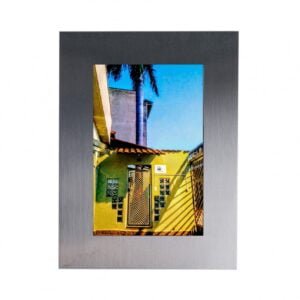 Na Falconi Brindes você encontra diversas Porta Retrato Promocional opções promocionais de brindes personalizados, e também brindes de luxo.